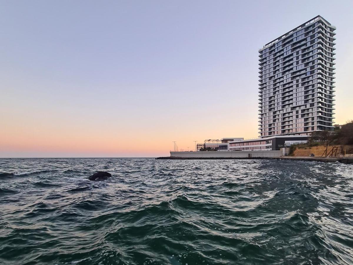 Сozy 704 Sunrise Apartments On The 22Nd Floor In The Center Odesa Exterior photo